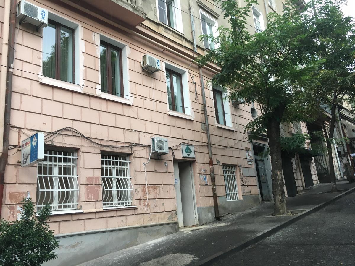 Garden Side Tbilisi Hotel ภายนอก รูปภาพ